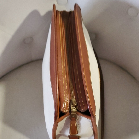 Dooney & Bourke White Leather Bag with Brown Logo - Picture 4 of 15